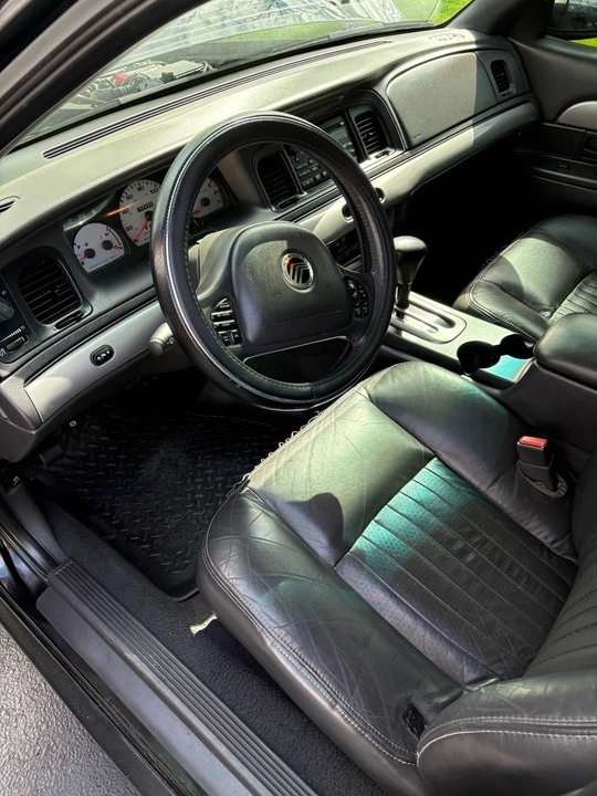 2003 Mercury Marauder - Image 15 of 22