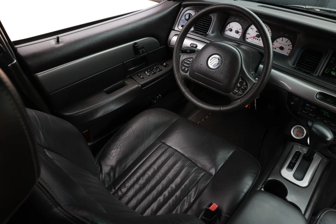 2003 Mercury Marauder - Image 21 of 31