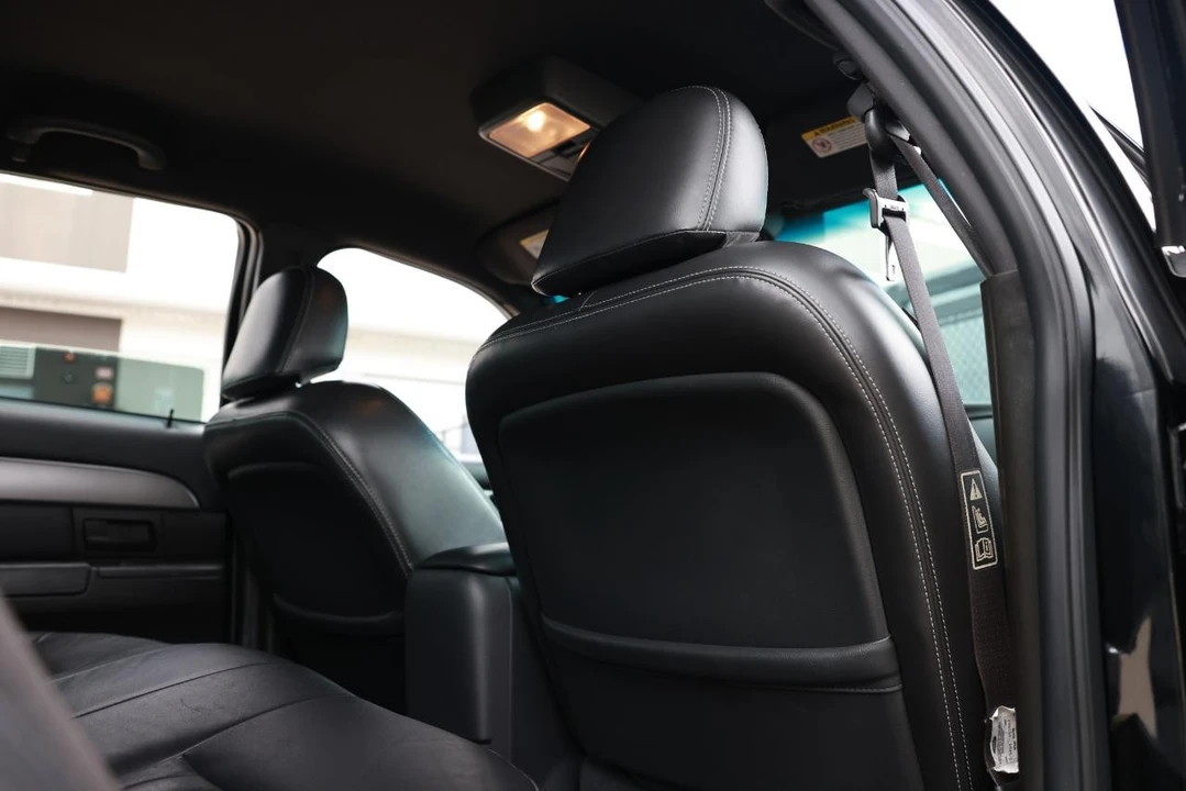 2003 Mercury Marauder - Image 24 of 31