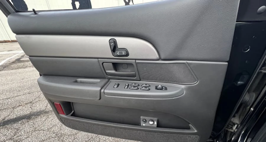 2003 Mercury Marauder - Image 14 of 17