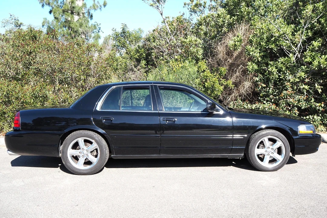 2003 Mercury Marauder - Image 3 of 5