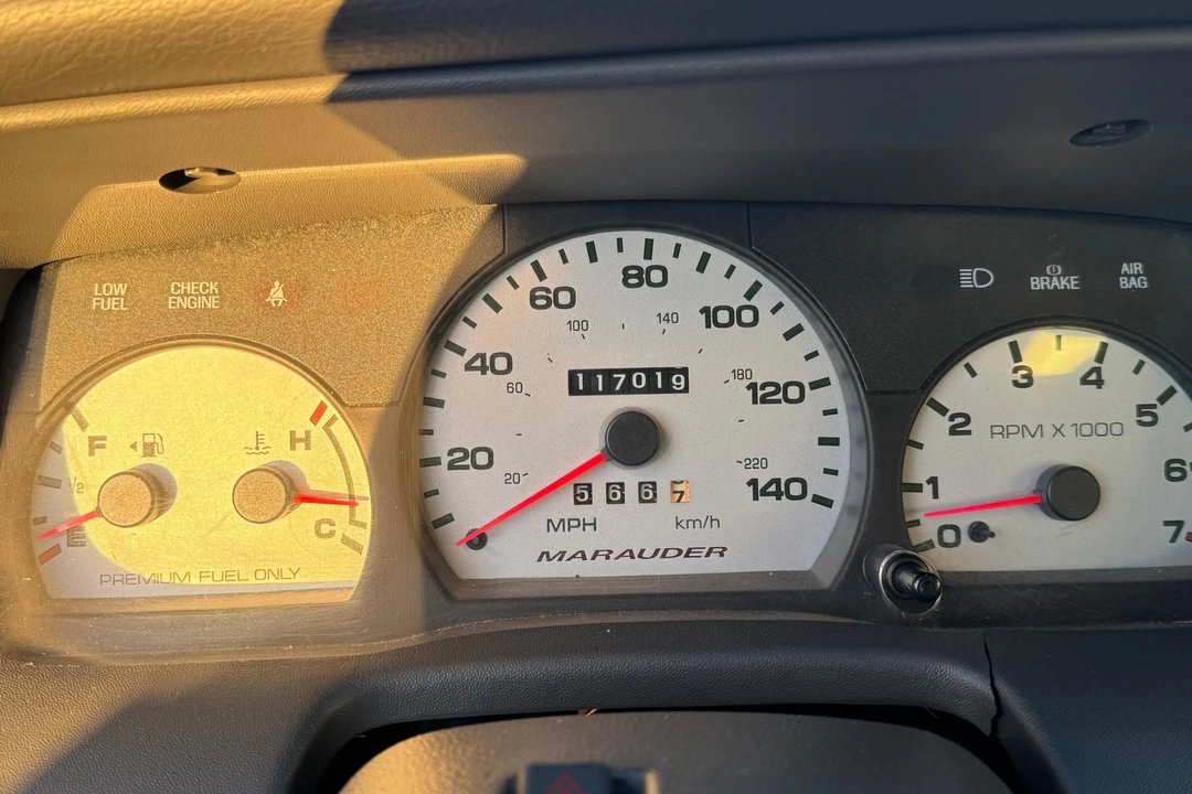 2003 Mercury Marauder - Image 22 of 31