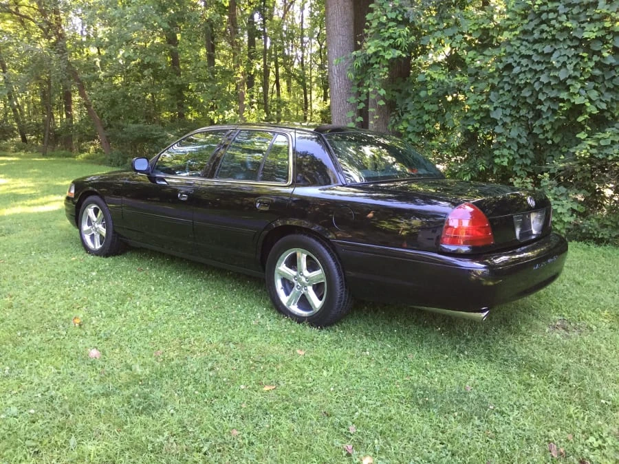 2003 Mercury Marauder - Image 2 of 11