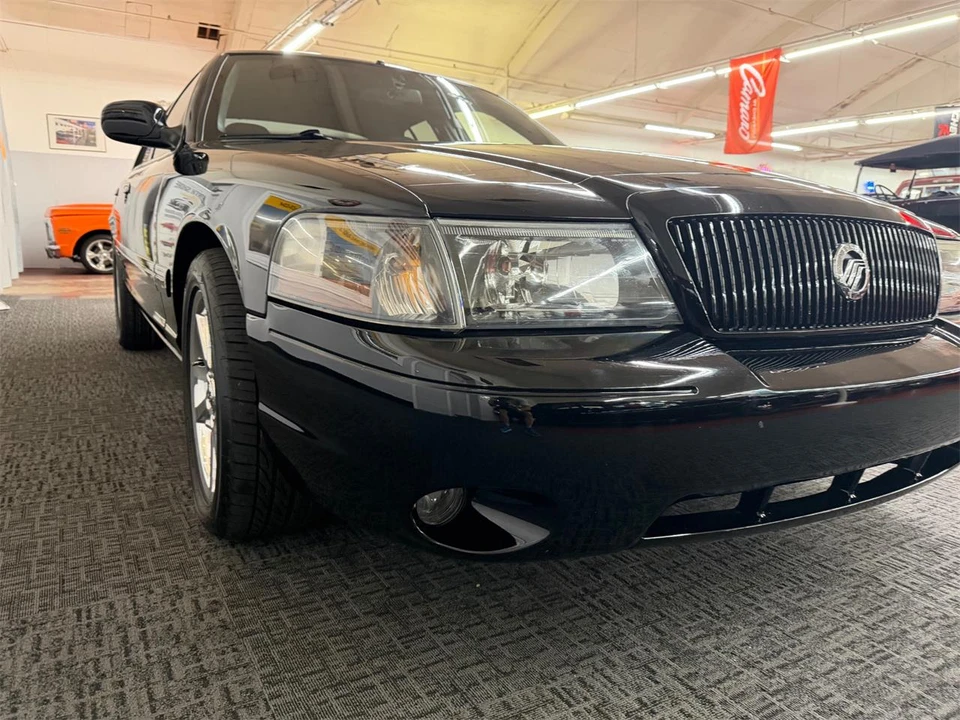 2003 Mercury Marauder - Image 7 of 31