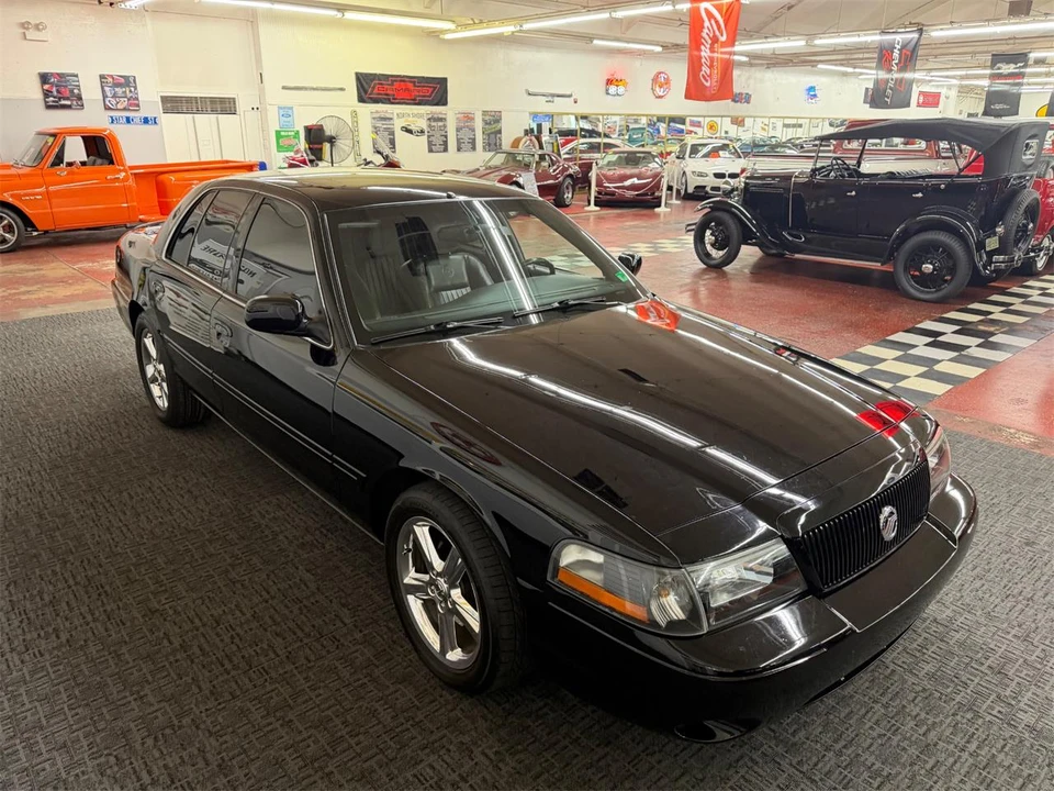 2003 Mercury Marauder - Image 11 of 31
