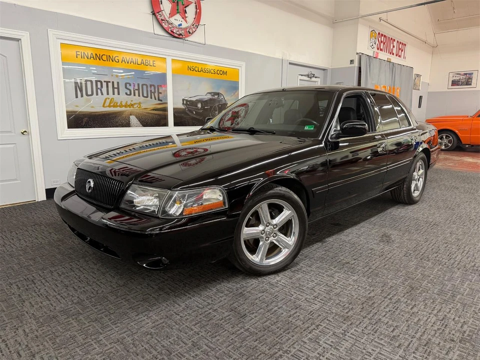 2003 Mercury Marauder - Image 2 of 31