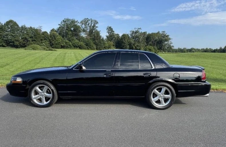 2003 Mercury Marauder - Image 2 of 28