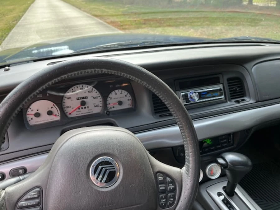 2003 Mercury Marauder - Image 9 of 14