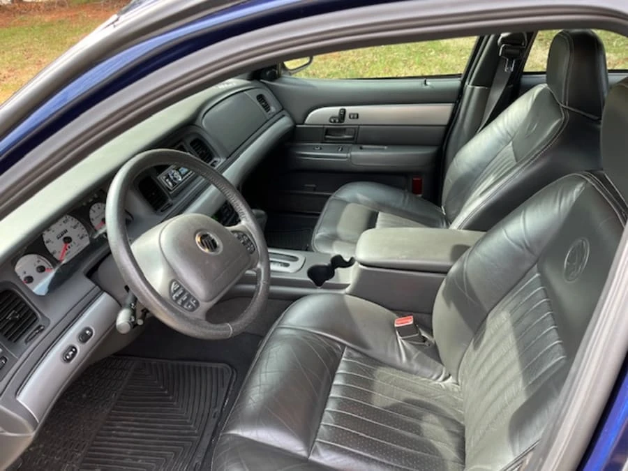 2003 Mercury Marauder - Image 8 of 14