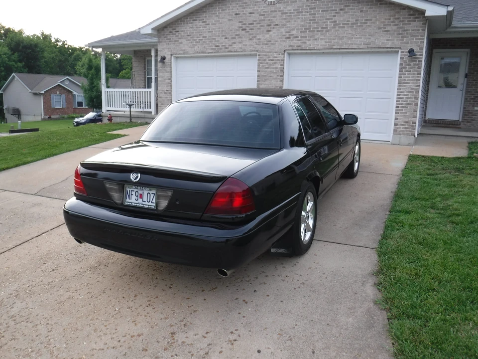 2003 Mercury Marauder - Image 10 of 31
