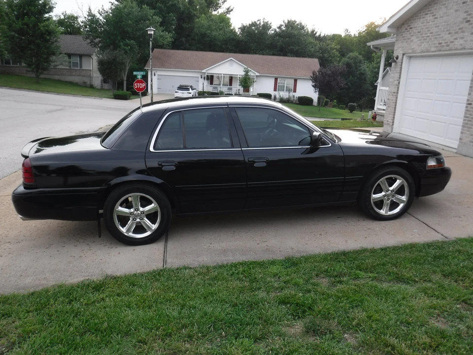 2003 Mercury Marauder - Image 7 of 31