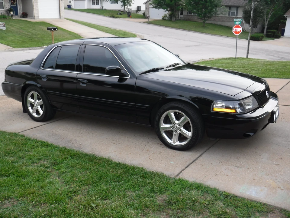 2003 Mercury Marauder - Image 6 of 31
