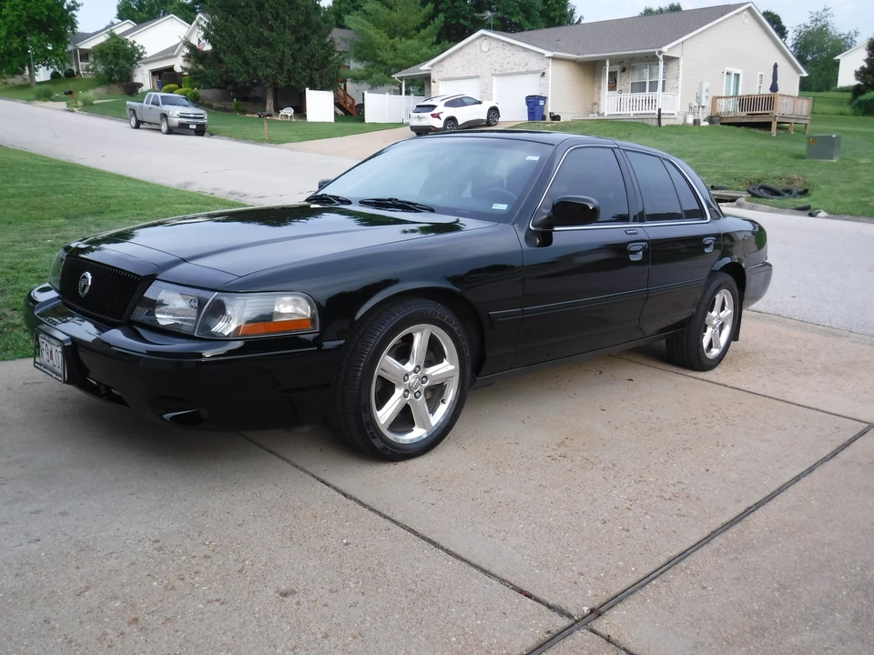 2003 Mercury Marauder - Image 17 of 31