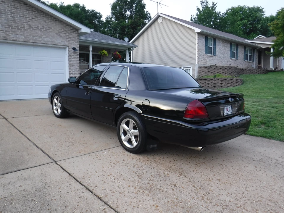2003 Mercury Marauder - Image 14 of 31
