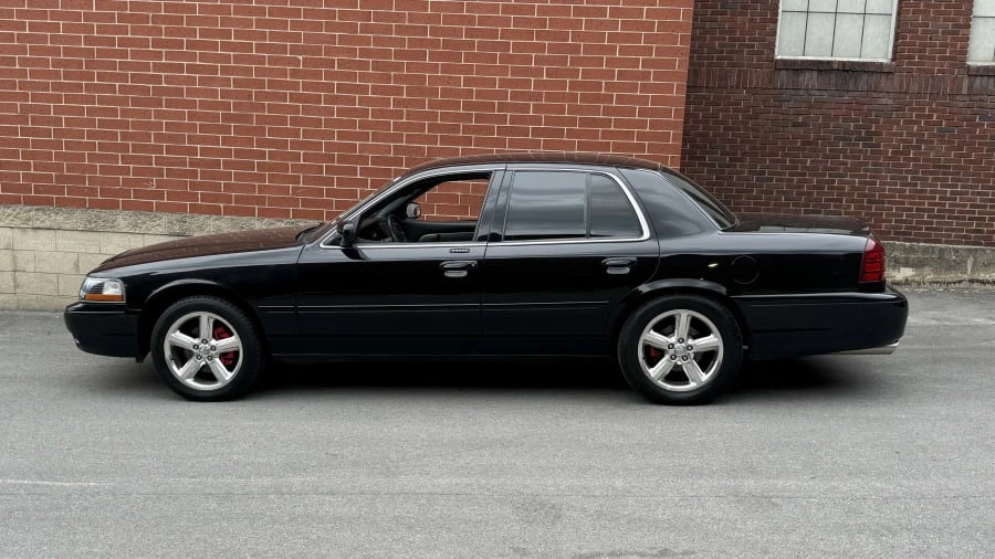 2003 Mercury Marauder - Image 2 of 10