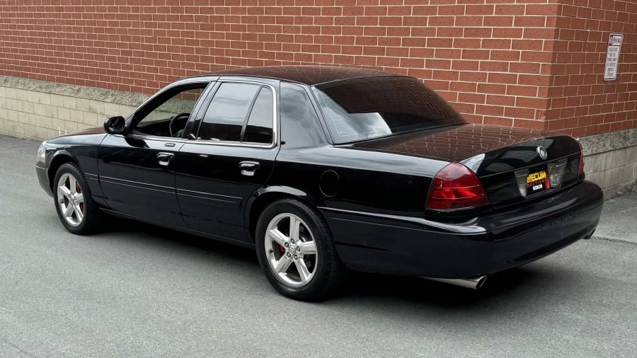 2003 Mercury Marauder - Image 3 of 10