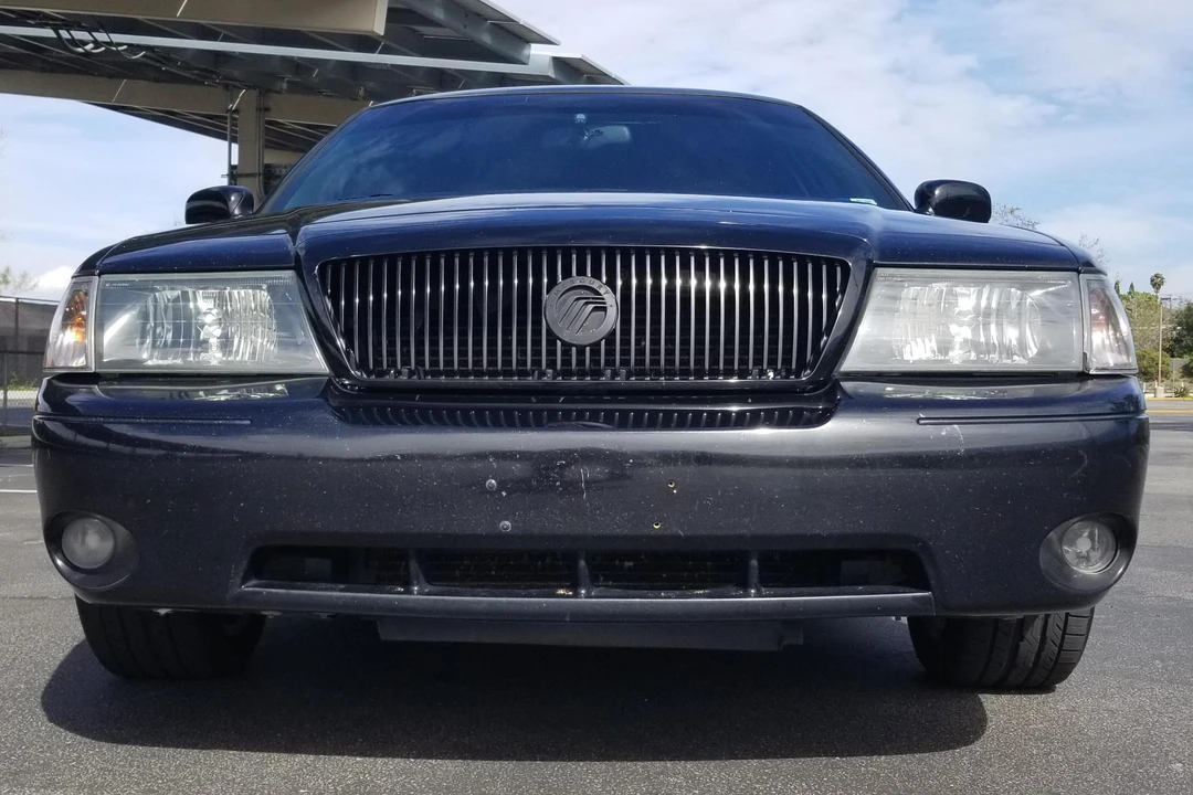 2003 Mercury Marauder - Image 2 of 31