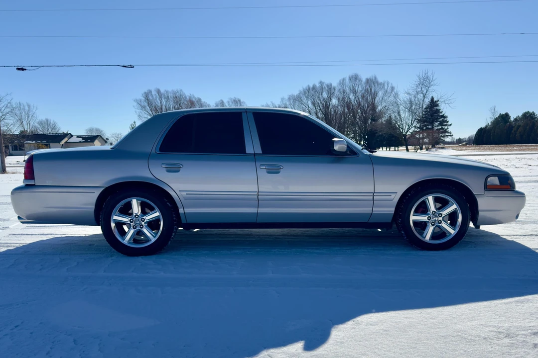2003 Mercury Marauder - Image 3 of 31