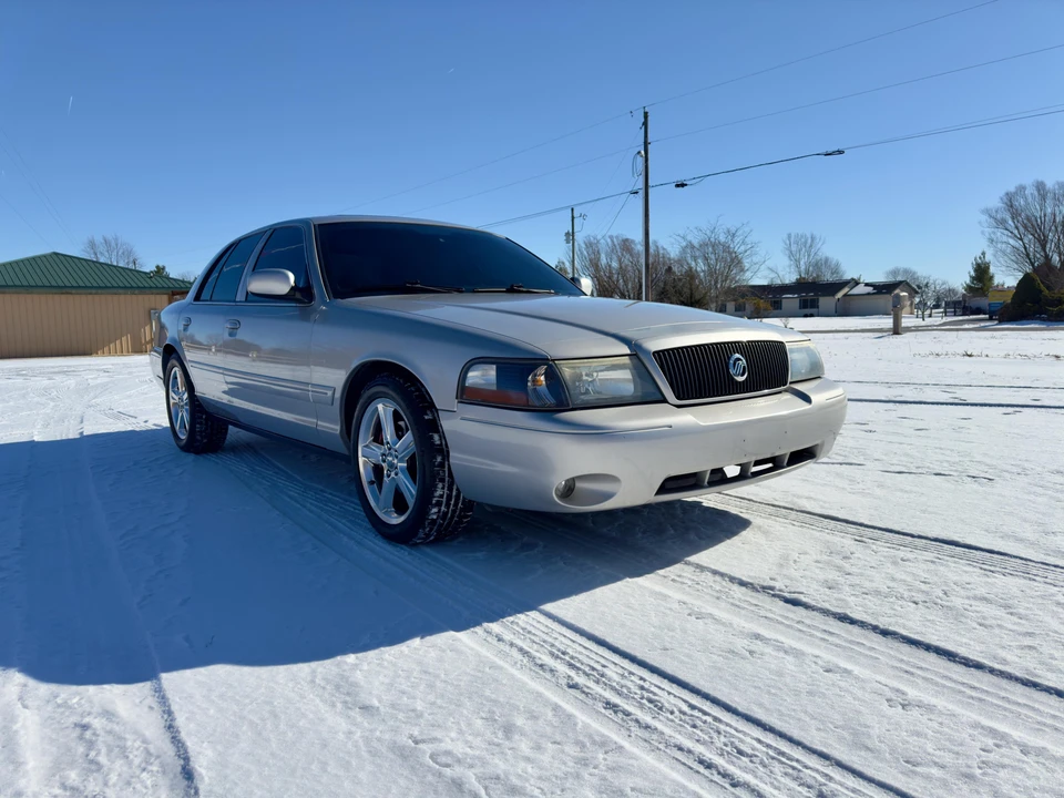 2003 Mercury Marauder - Image 10 of 31