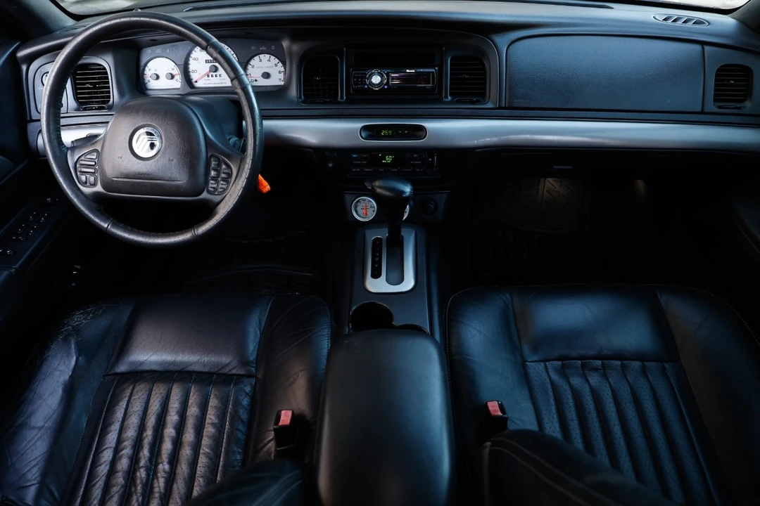 2003 Mercury Marauder - Image 2 of 12