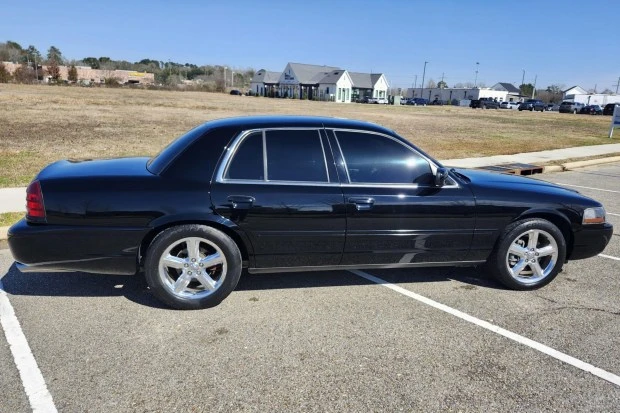 2003 Mercury Marauder - Image 3 of 7