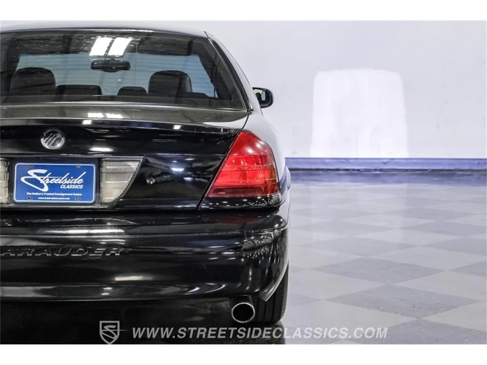2003 Mercury Marauder - Image 26 of 31