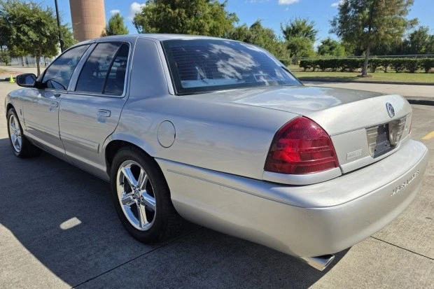 2003 Mercury Marauder - Image 2 of 7