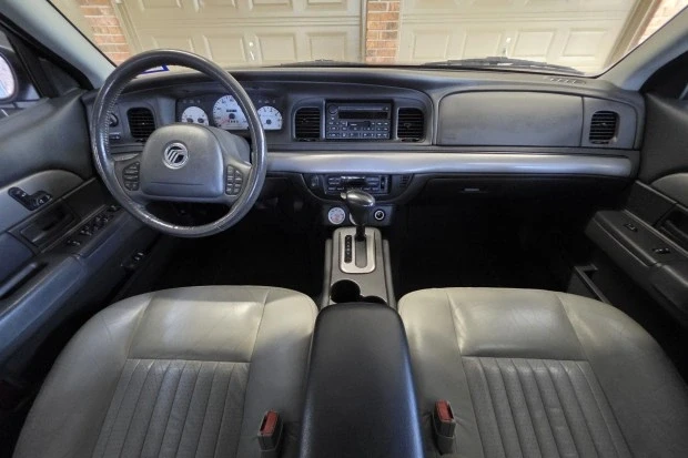 2003 Mercury Marauder - Image 5 of 7