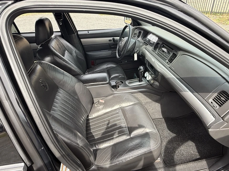 2003 Mercury Marauder - Image 12 of 21