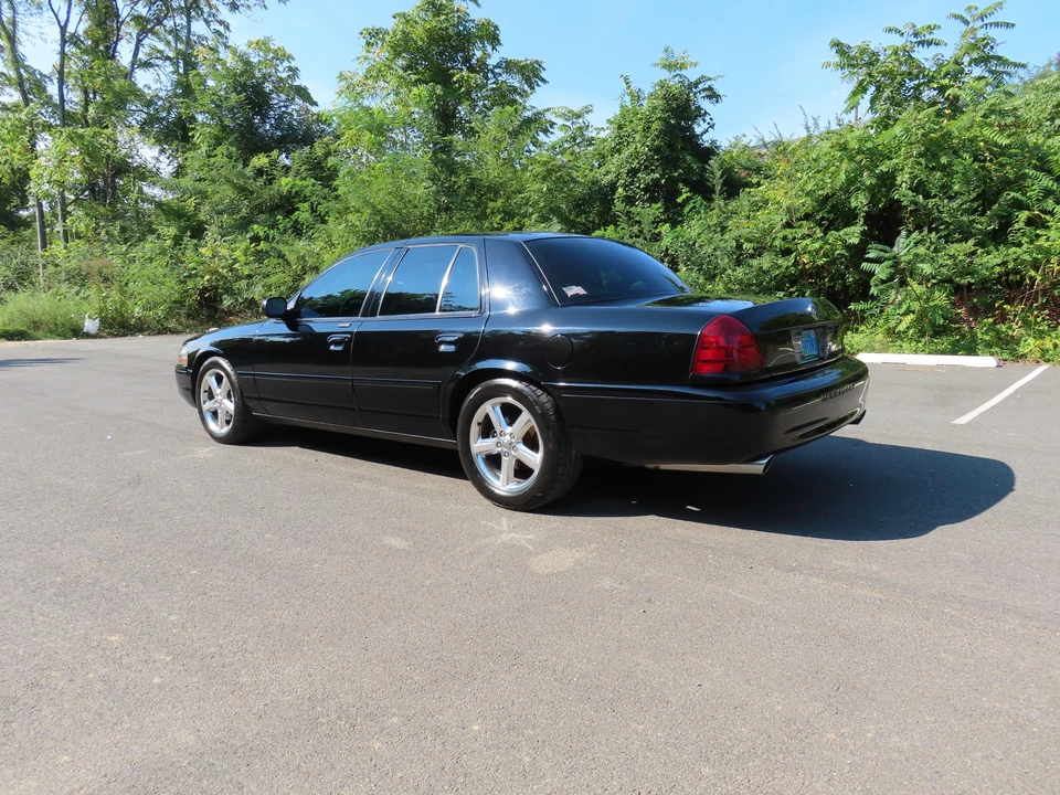 2003 Mercury Marauder - Image 8 of 9