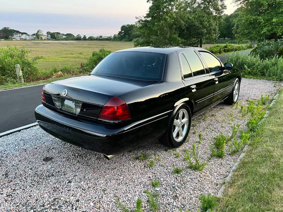 2003 Mercury Marauder - Image 4 of 31