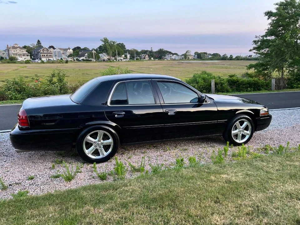 2003 Mercury Marauder - Image 3 of 31