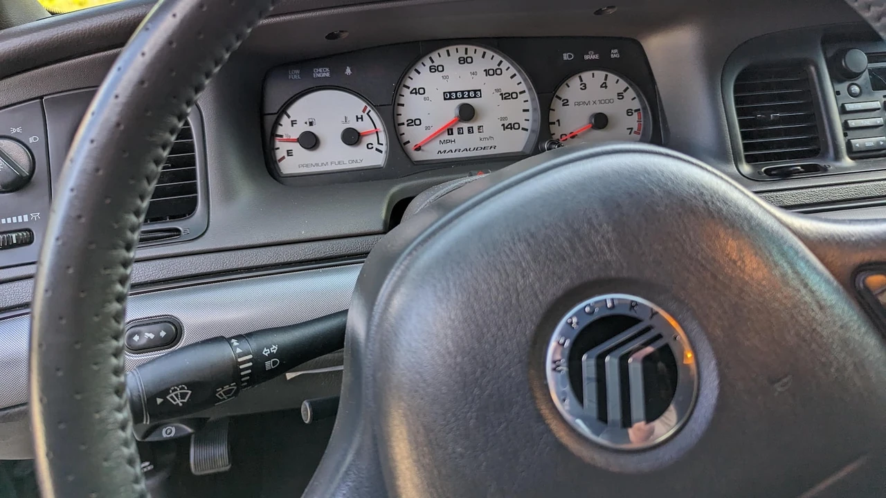 2003 Mercury Marauder - Image 6 of 10