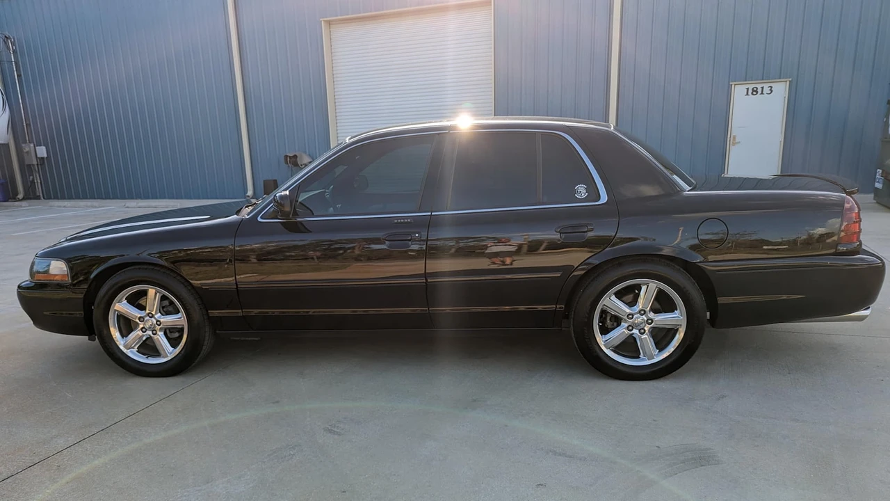2003 Mercury Marauder - Image 10 of 10