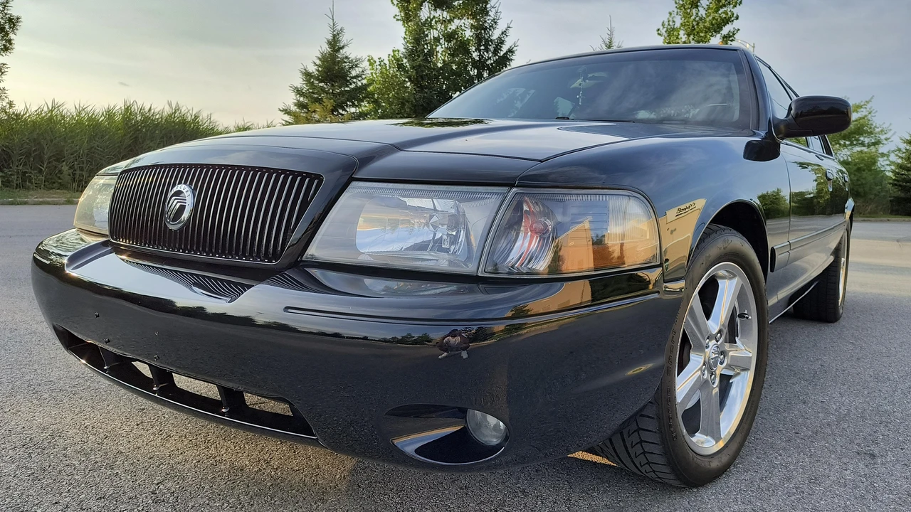 2003 Mercury Marauder - Image 10 of 31