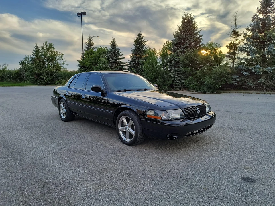 2003 Mercury Marauder - Image 22 of 31