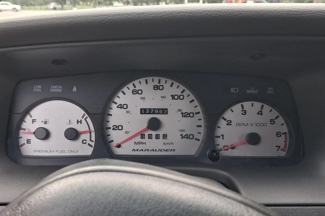 2003 Mercury Marauder - Image 22 of 31
