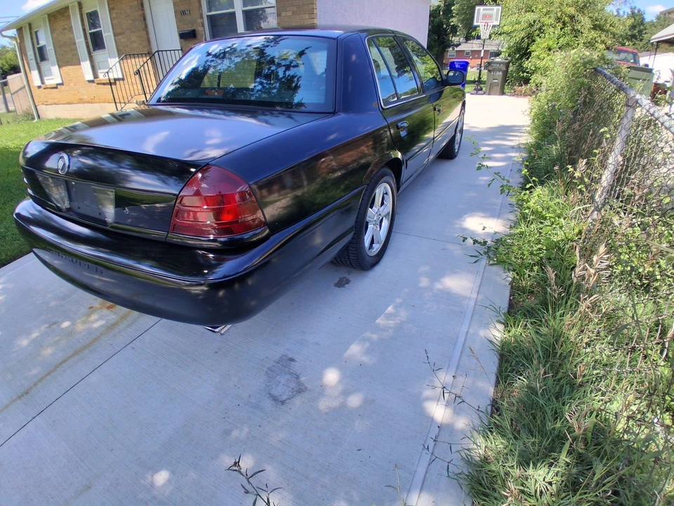 2003 Mercury Marauder - Image 12 of 31