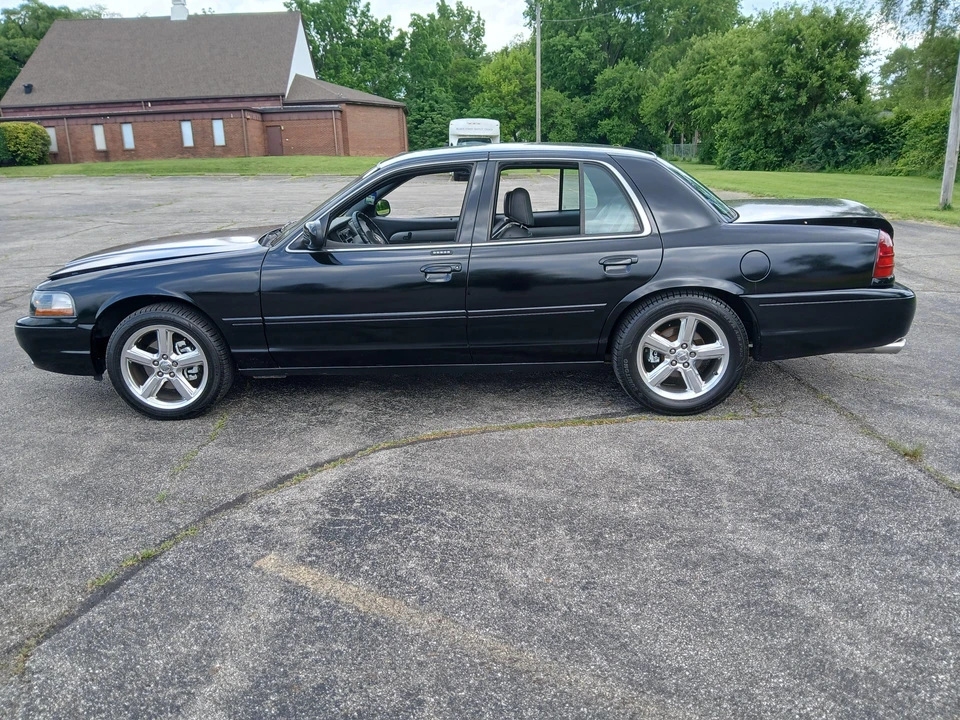 2003 Mercury Marauder - Image 8 of 31