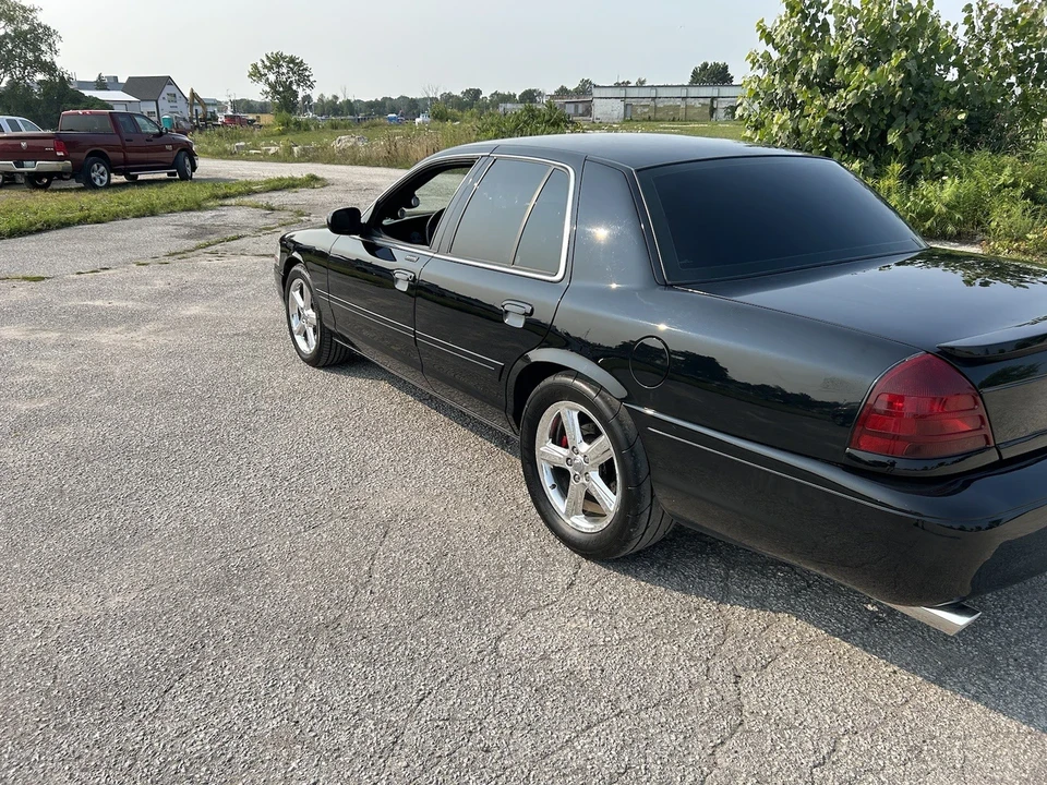 2003 Mercury Marauder - Image 2 of 21