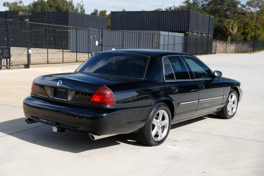 2003 Mercury Marauder - Image 11 of 12