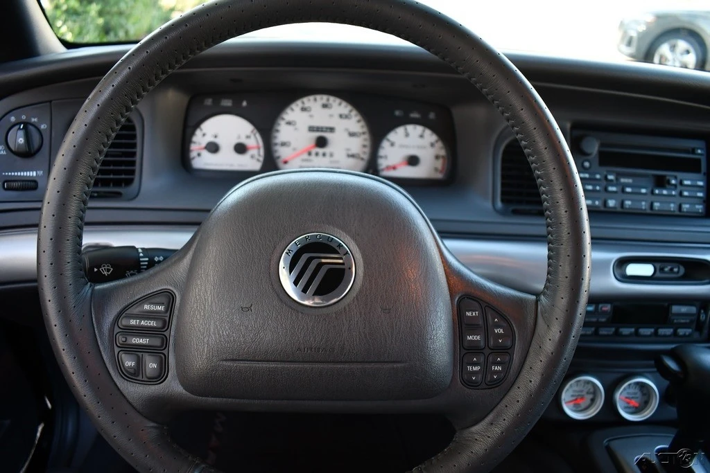 2003 Mercury Marauder - Image 9 of 24