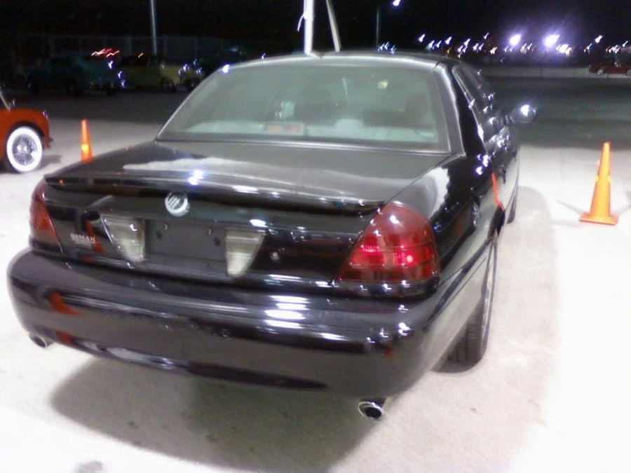 2003 Mercury Marauder - Image 2 of 3