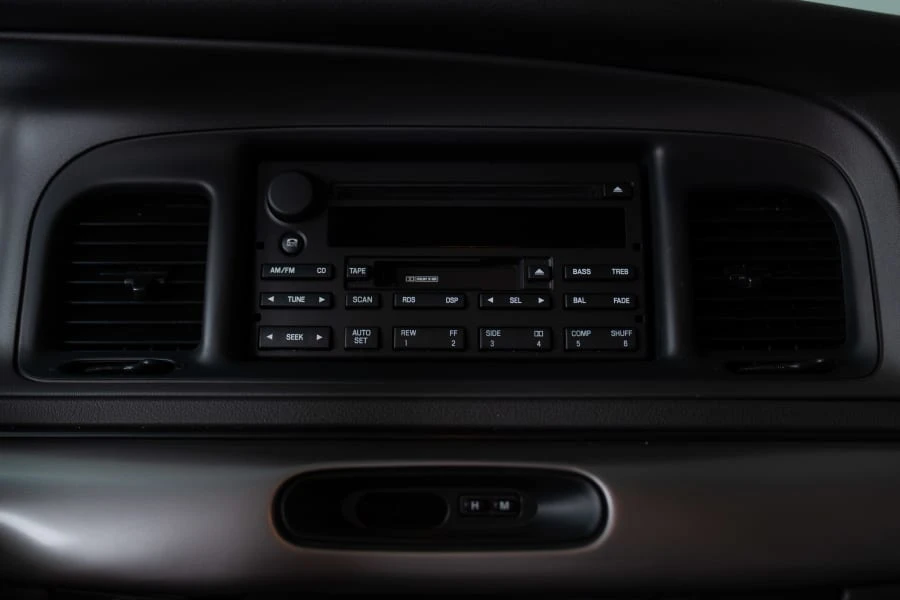 2003 Mercury Marauder - Image 22 of 31