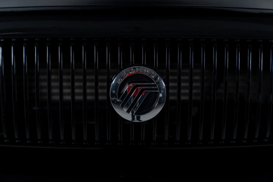 2003 Mercury Marauder - Image 10 of 31