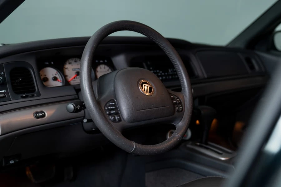2003 Mercury Marauder - Image 23 of 31