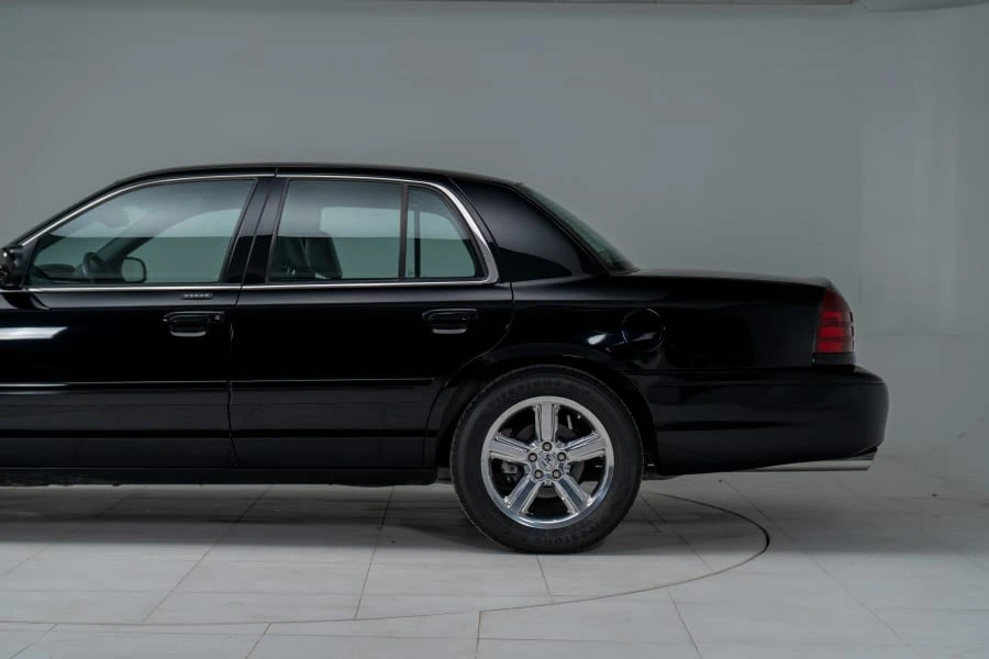 2003 Mercury Marauder - Image 12 of 31