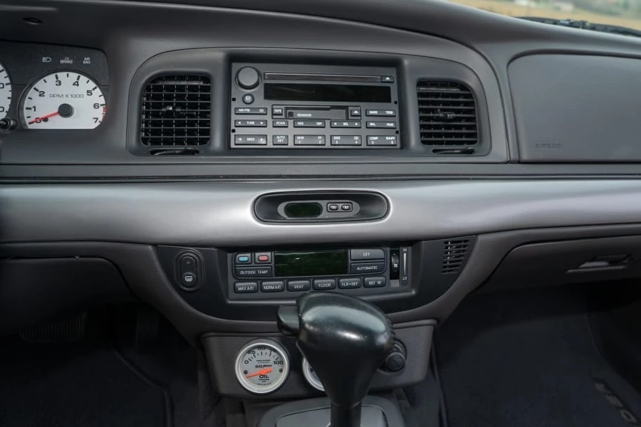 2003 Mercury Marauder - Image 16 of 31