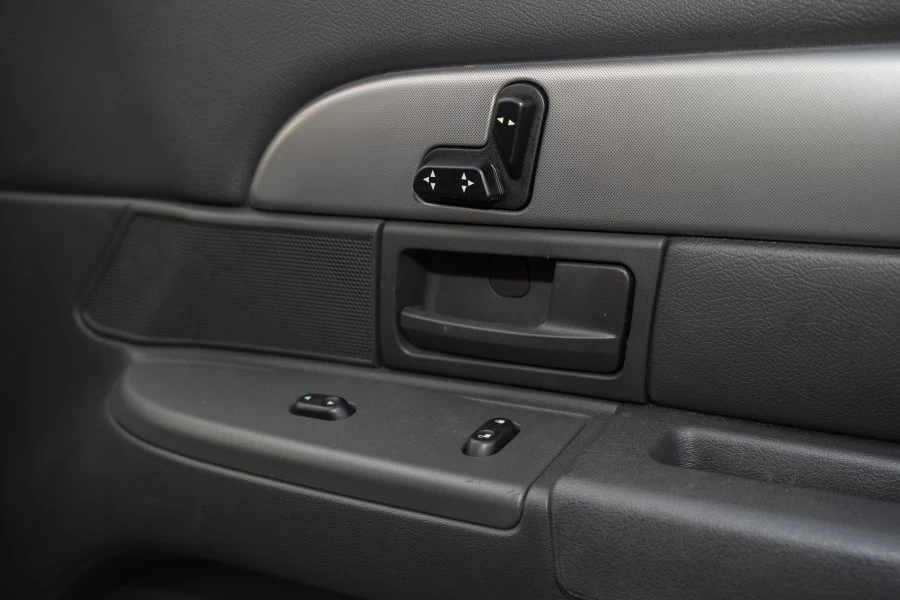 2003 Mercury Marauder - Image 25 of 31