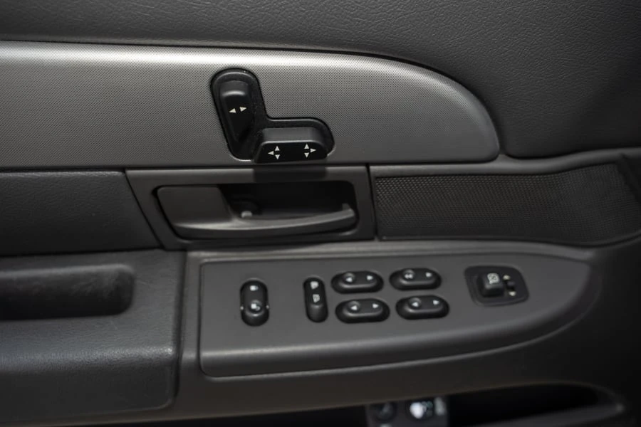 2003 Mercury Marauder - Image 26 of 31